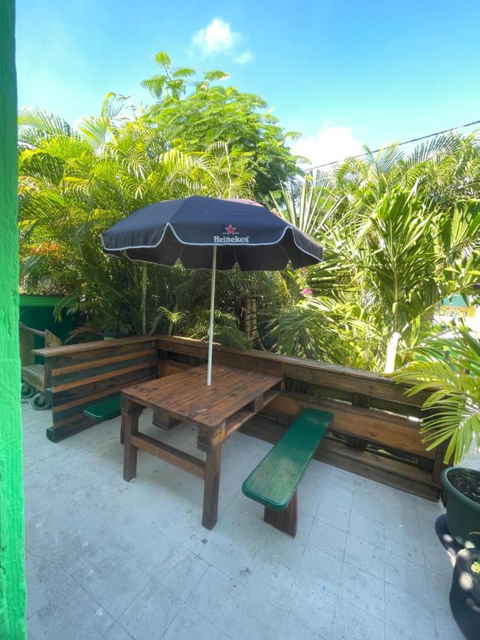 Les Hamacs Aux Saintes Bis Hotel Terre-De-Haut Bagian luar foto